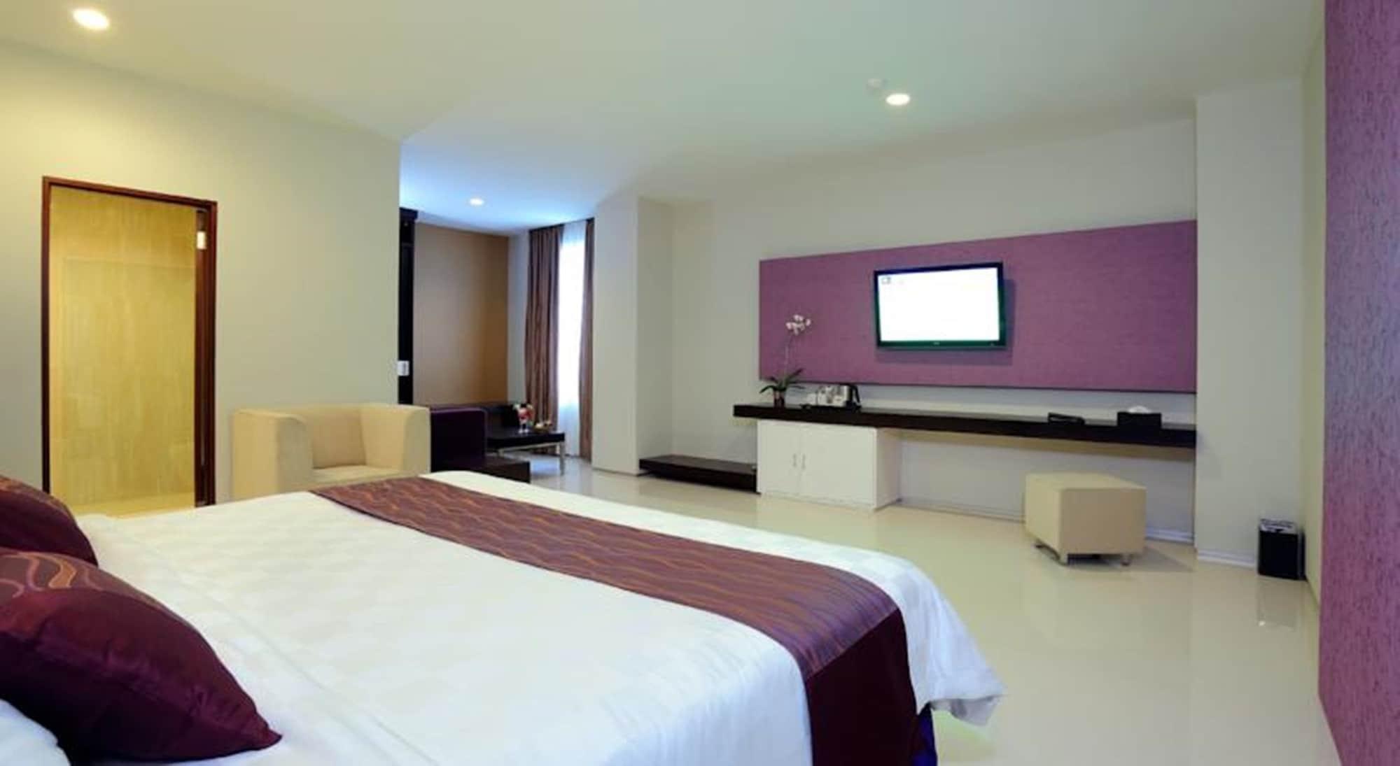 Lombok Plaza Hotel And Convention Mataram Exteriér fotografie