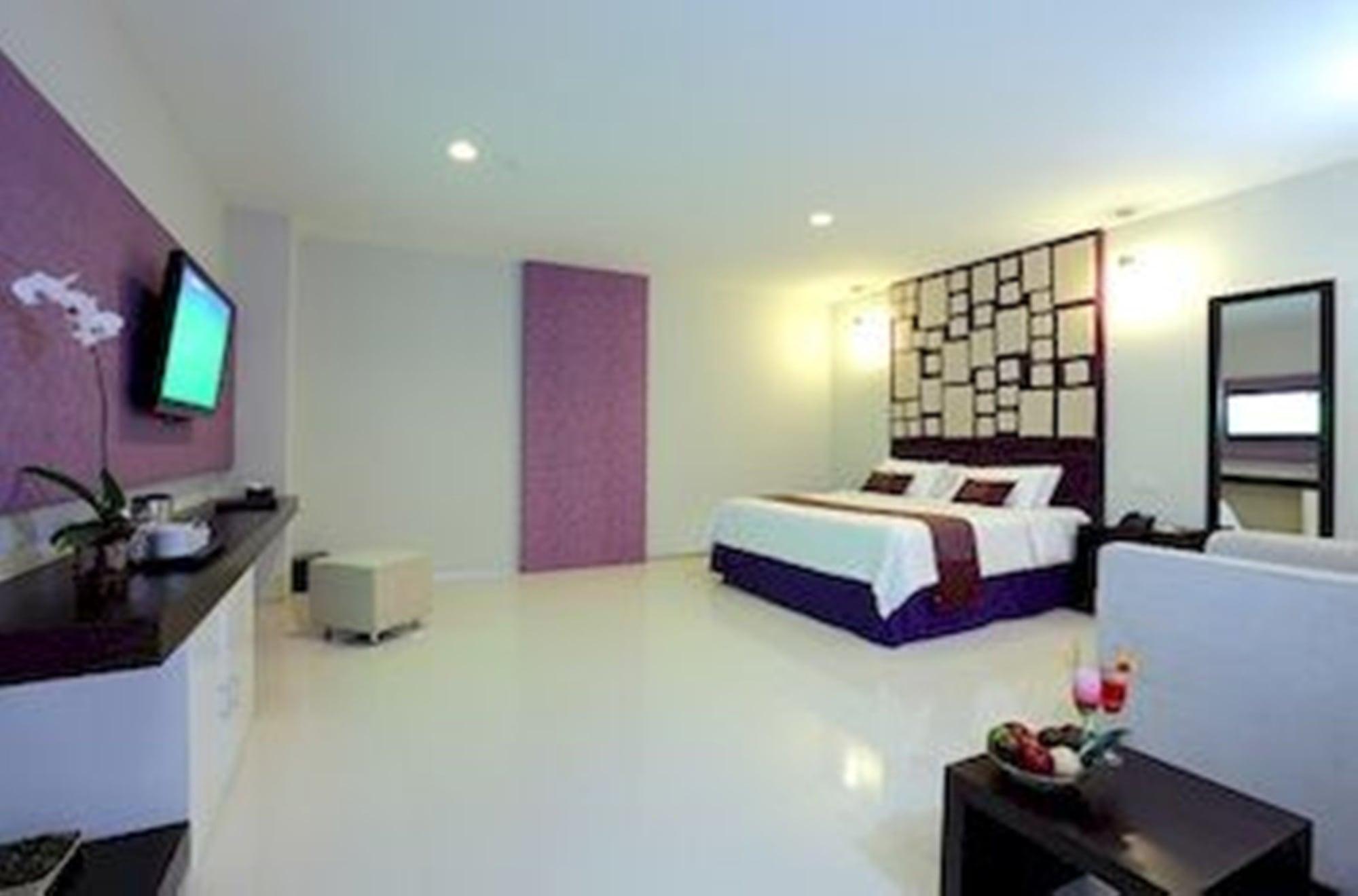 Lombok Plaza Hotel And Convention Mataram Exteriér fotografie