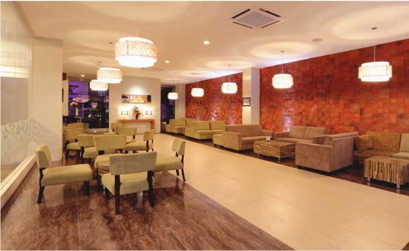 Lombok Plaza Hotel And Convention Mataram Exteriér fotografie