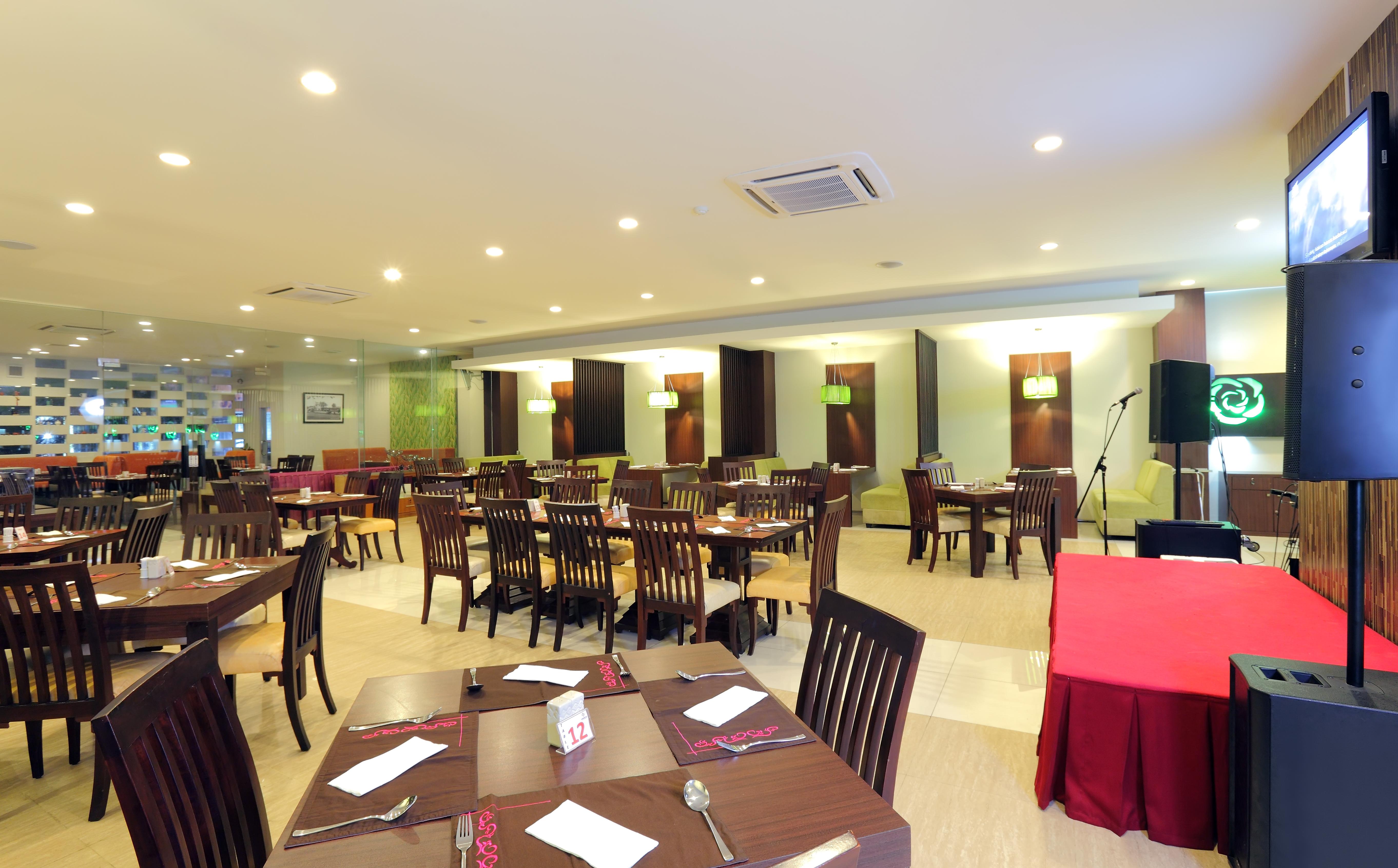 Lombok Plaza Hotel And Convention Mataram Exteriér fotografie