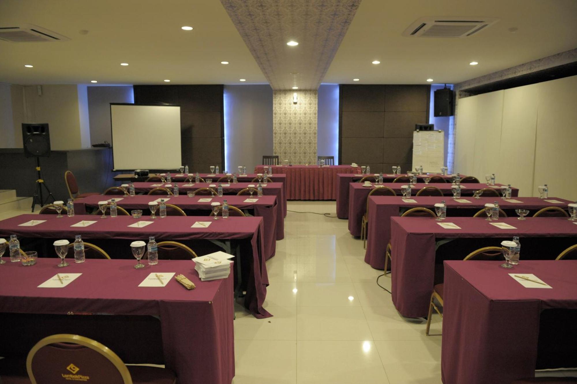 Lombok Plaza Hotel And Convention Mataram Exteriér fotografie
