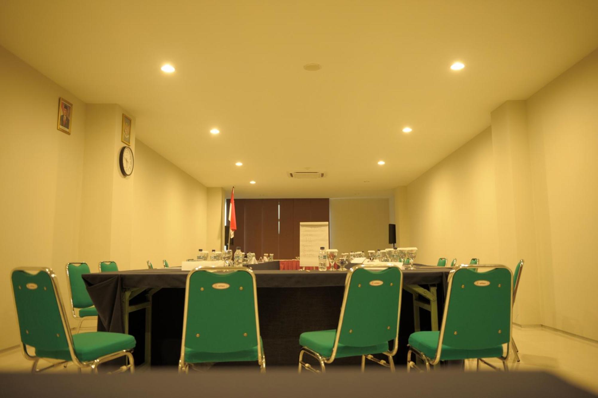 Lombok Plaza Hotel And Convention Mataram Exteriér fotografie