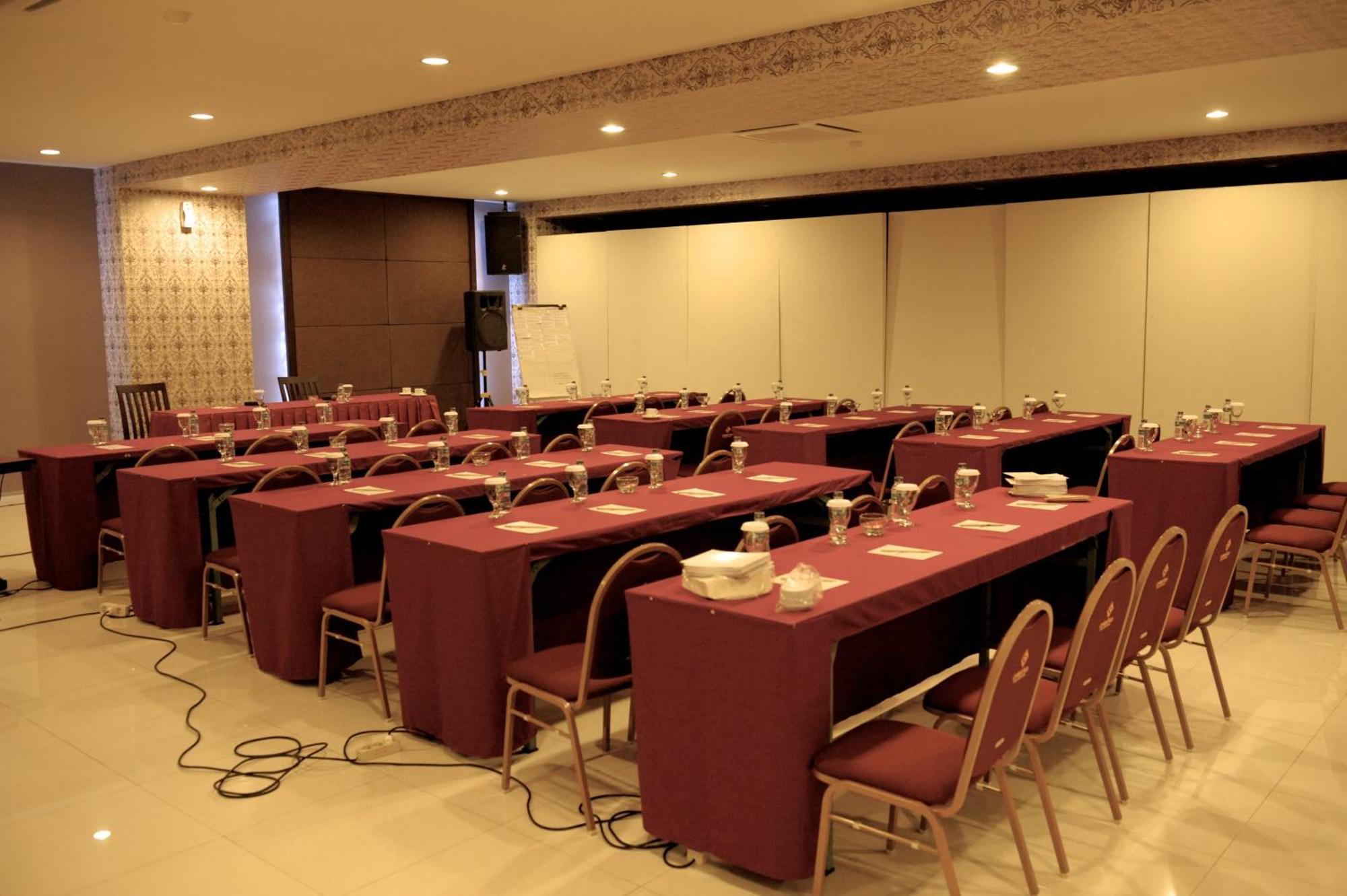 Lombok Plaza Hotel And Convention Mataram Exteriér fotografie