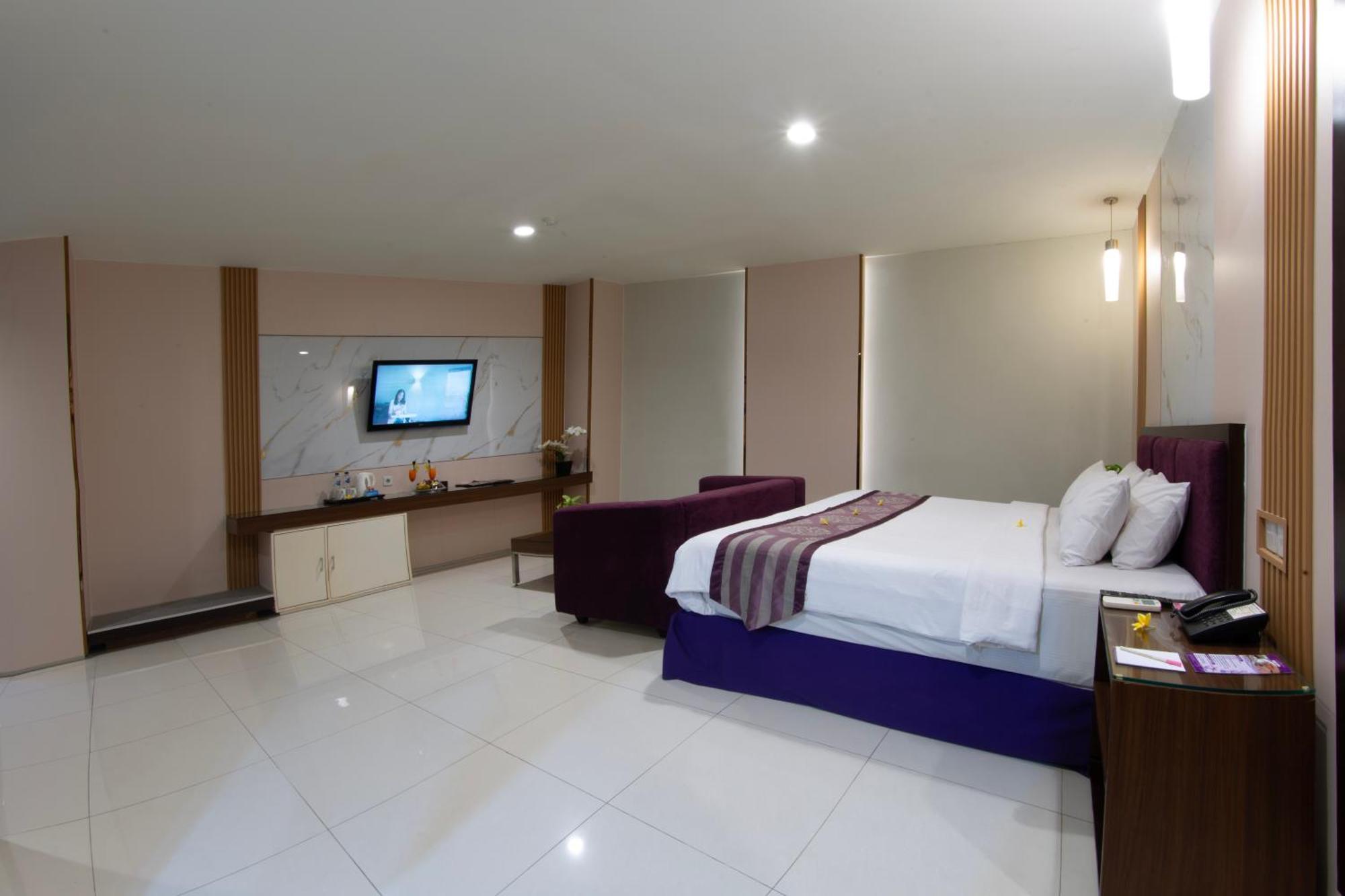 Lombok Plaza Hotel And Convention Mataram Exteriér fotografie