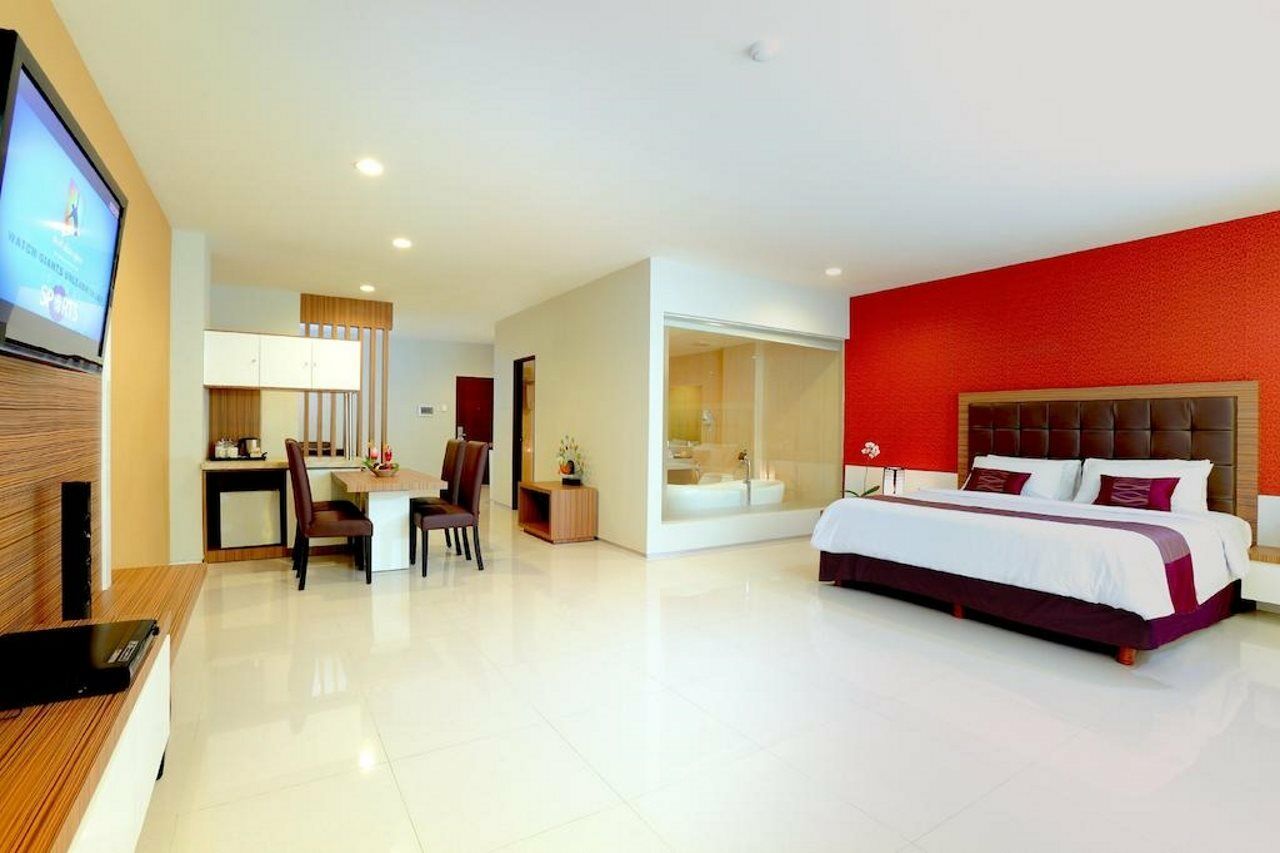 Lombok Plaza Hotel And Convention Mataram Exteriér fotografie